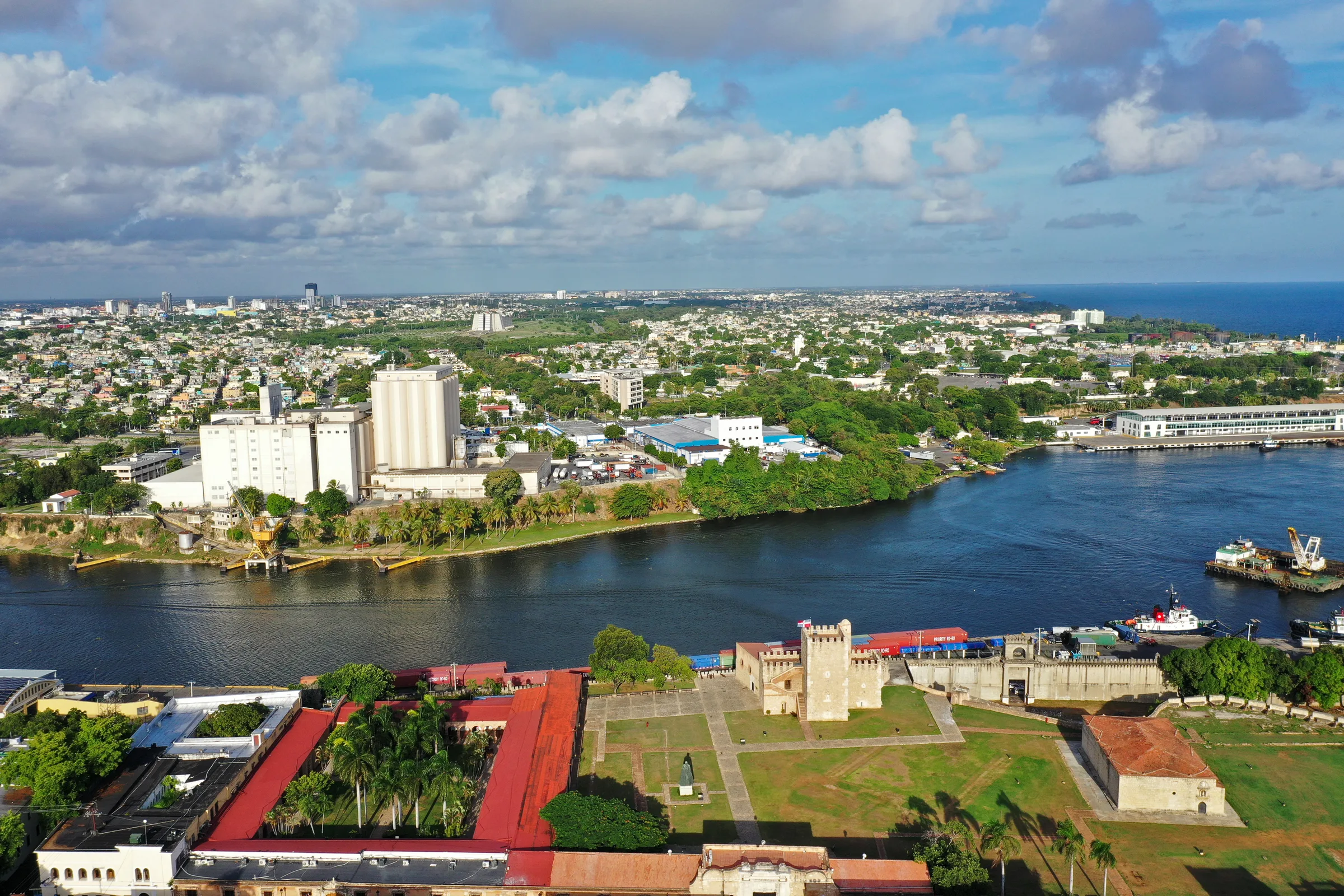 The Fortaleza Ozama and the Ozama river from above